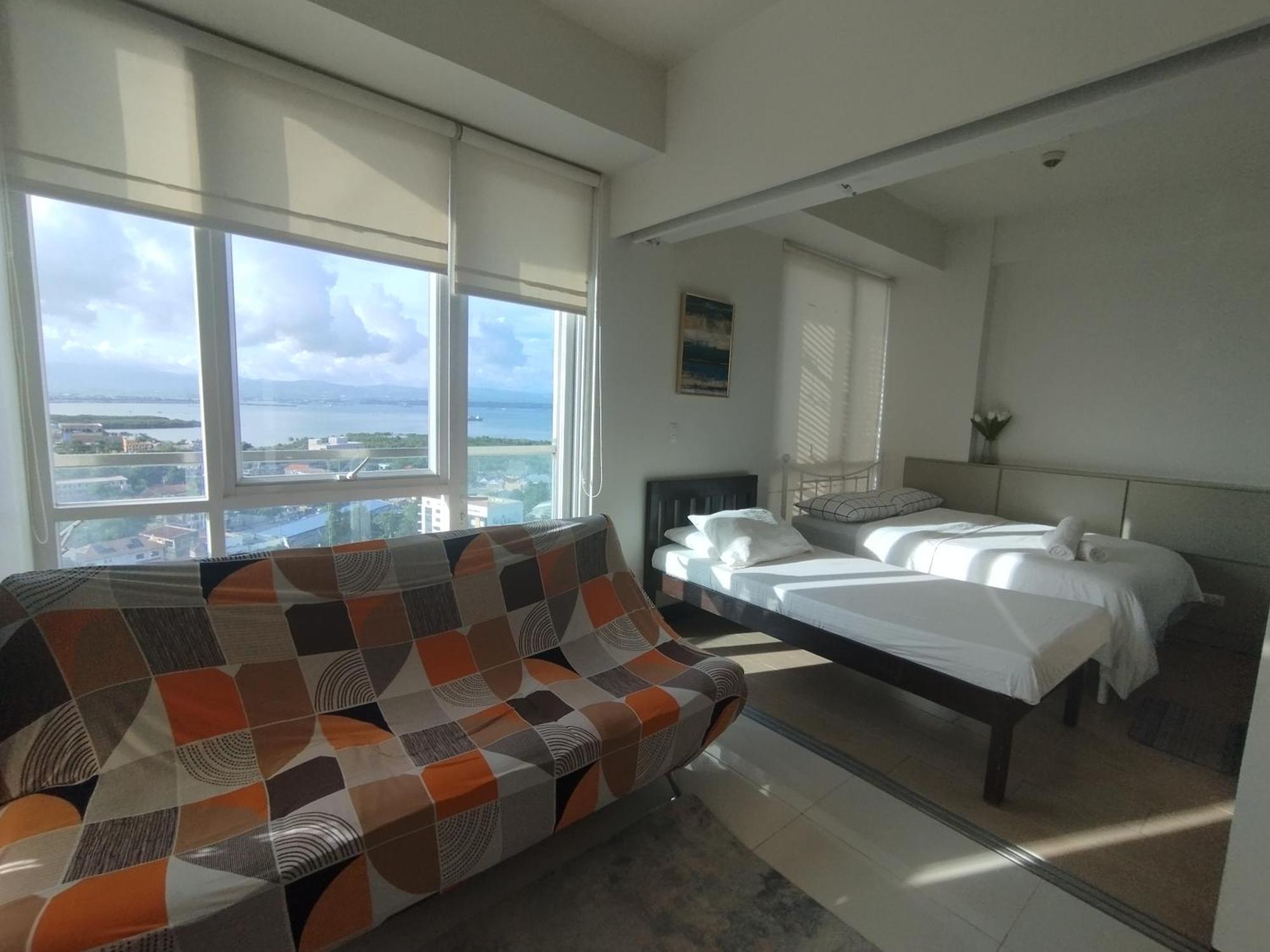 Mactan Newtown Seaview Condo By Fjcivo Lapu-Lapu City Exteriör bild